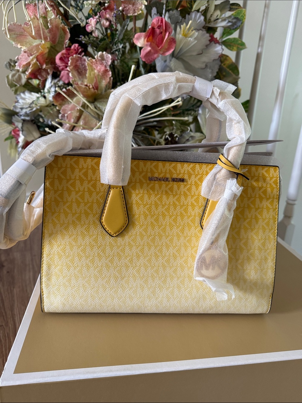 Michael Kors Sheila Satchel Crossbody Purses
12x9